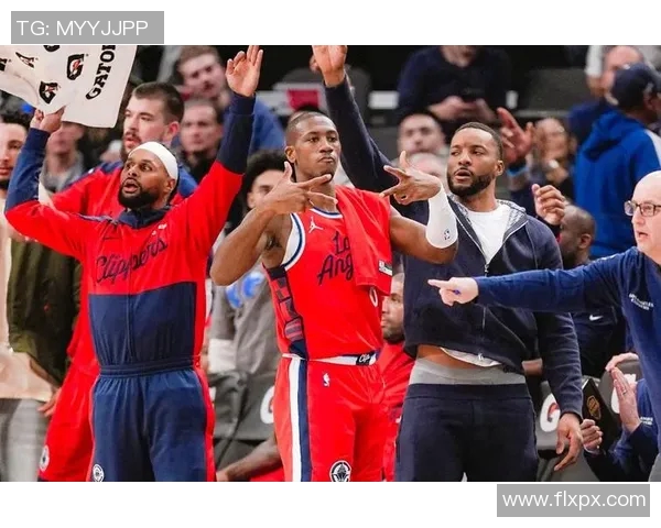 快船力克尼克斯哈登29分助队取胜伦纳德与唐斯各显神通